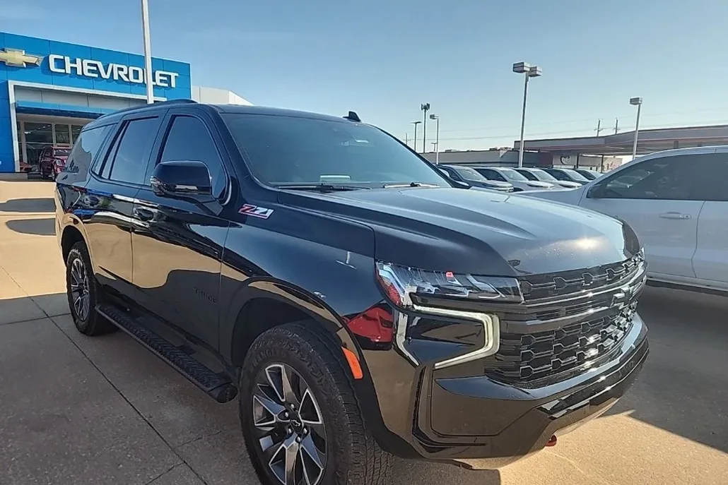 2024 Chevrolet Tahoe Z71 photo 1