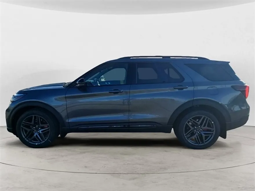 2025 Ford Explorer ST photo 1