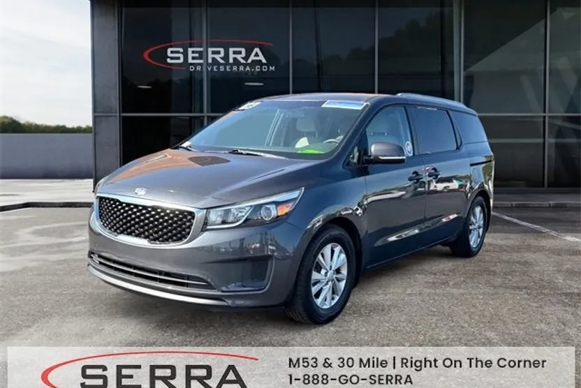 2016 Kia Sedona LX photo 1