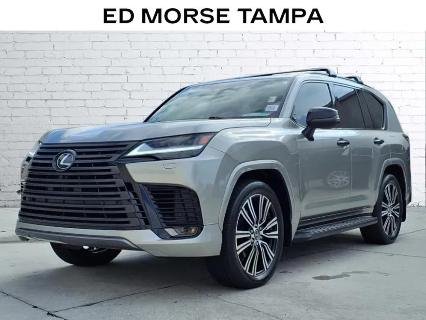 2024 Lexus LX 600 Luxury photo 1