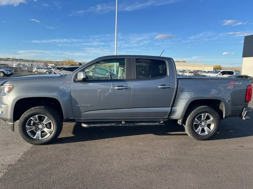 2019 Chevrolet Colorado Z71 photo 2