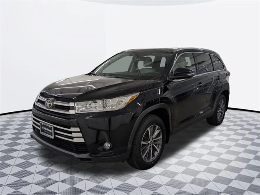 2019 Toyota Highlander XLE photo 1