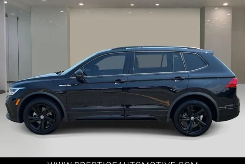 2023 Volkswagen Tiguan SE R-Line Black photo 1