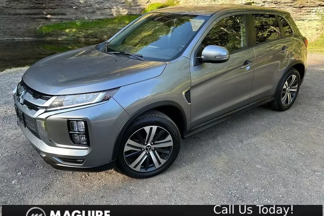 2020 Mitsubishi Outlander Sport photo 1