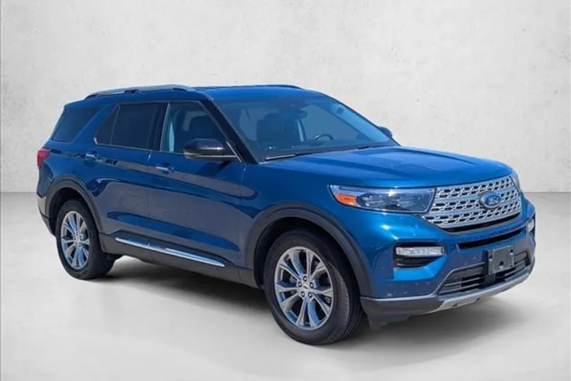 2023 Ford Explorer Limited photo 1