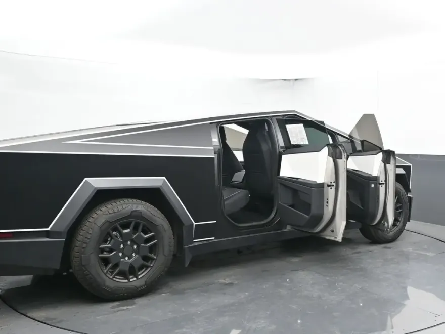 2024 Tesla Cybertruck Cyberbeast photo 45