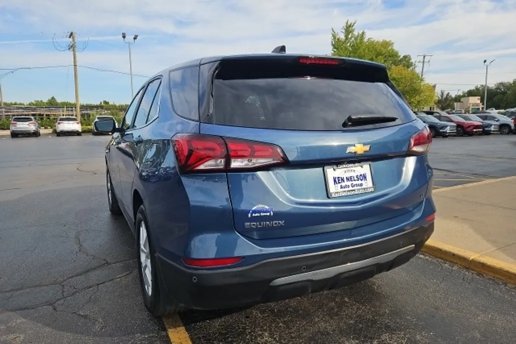 2024 Chevrolet Equinox LT photo 1