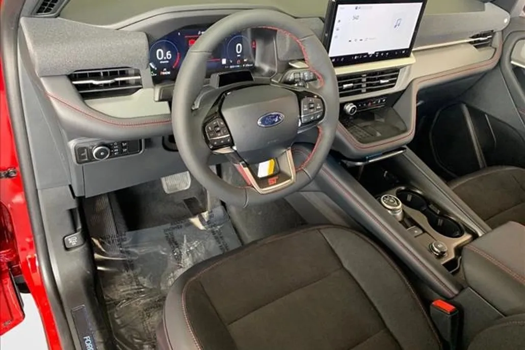 2025 Ford Explorer ST photo 1