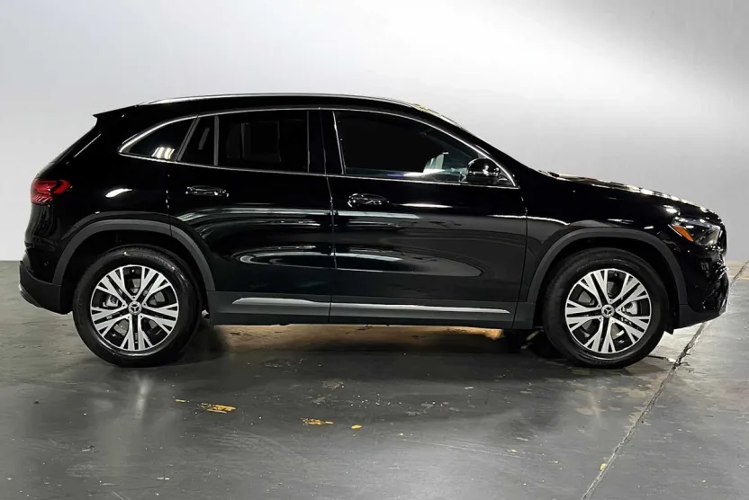 2025 Mercedes Benz GLA 250 4MATIC photo 1