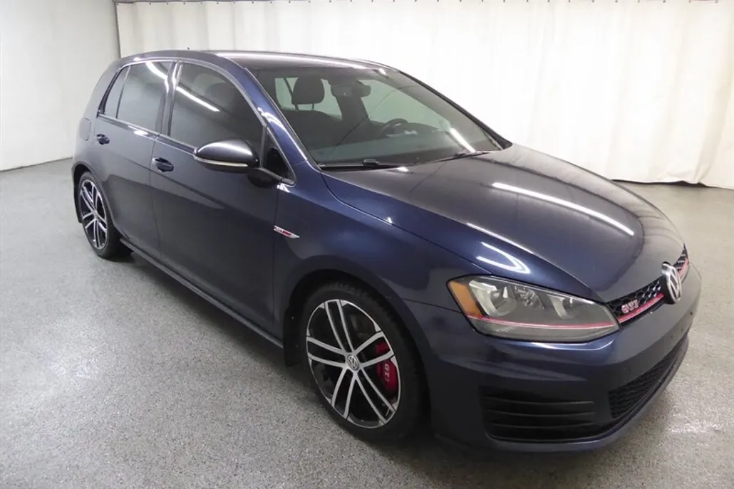 2017 Volkswagen Golf GTI SE photo 1