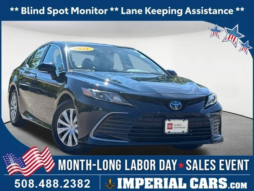 2021 Toyota Camry Hybrid LE photo 1