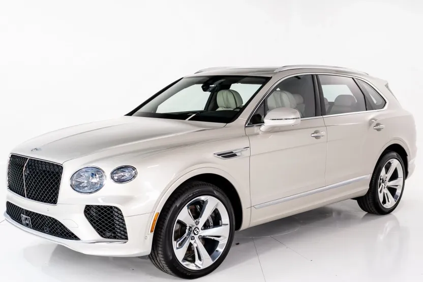 2025 Bentley Bentayga V8 photo 1