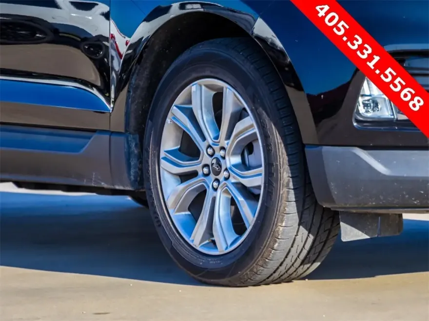 2024 Ford Edge Titanium photo 1