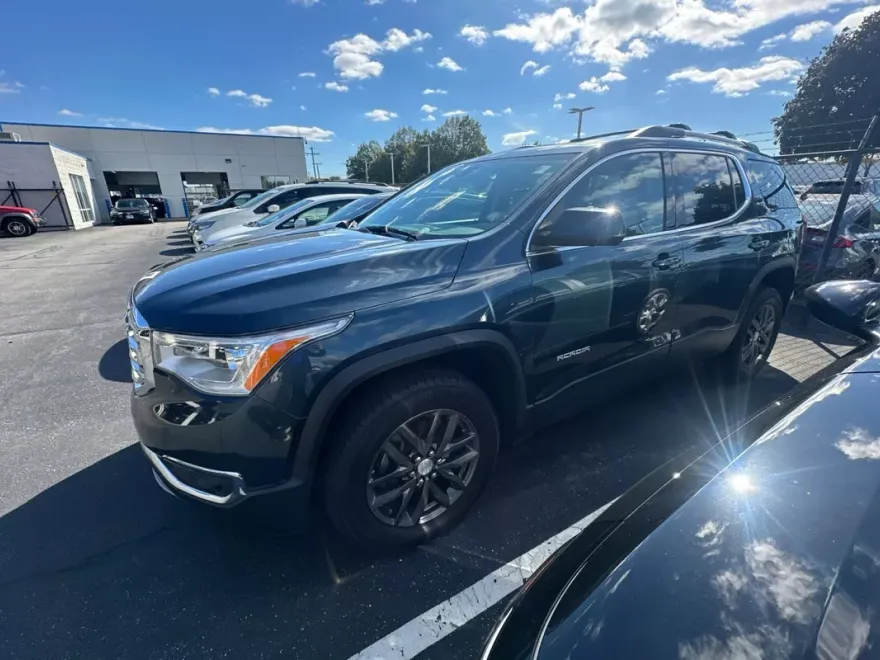 2019 Gmc Acadia SLT photo 1
