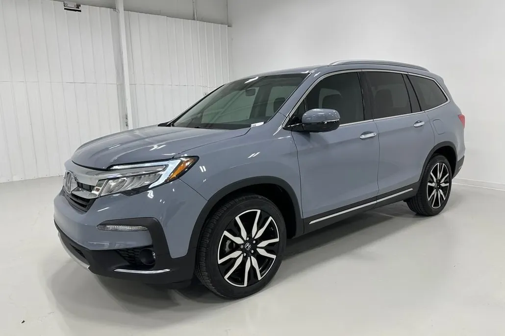 2022 Honda Pilot Touring photo 1