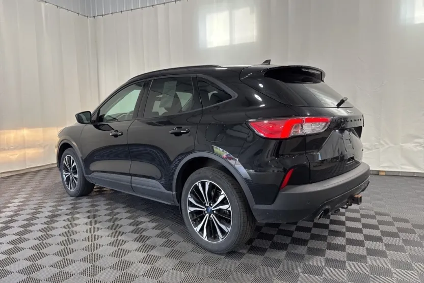 2022 Ford Escape SEL photo 1