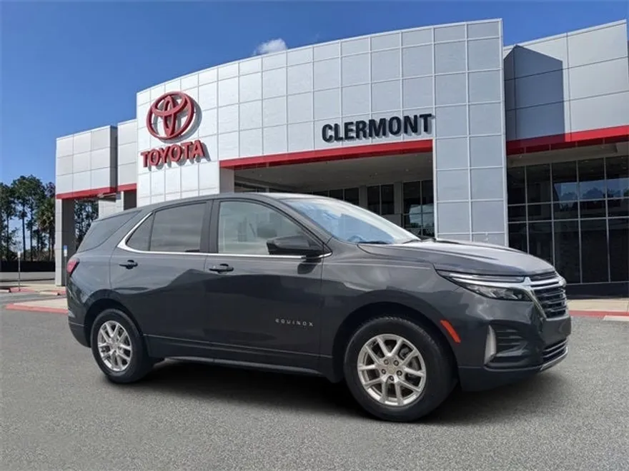 2022 Chevrolet Equinox LT photo 1