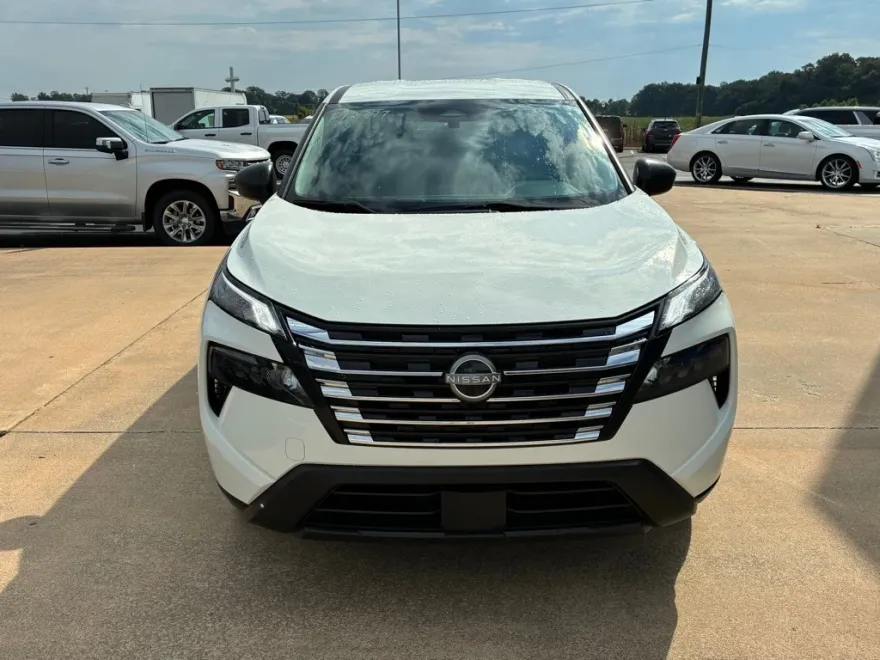 2024 Nissan Rogue S photo 1
