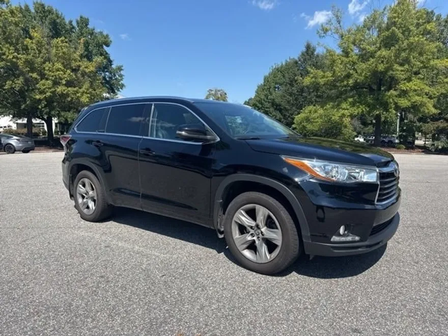 2016 Toyota Highlander Limited photo 1
