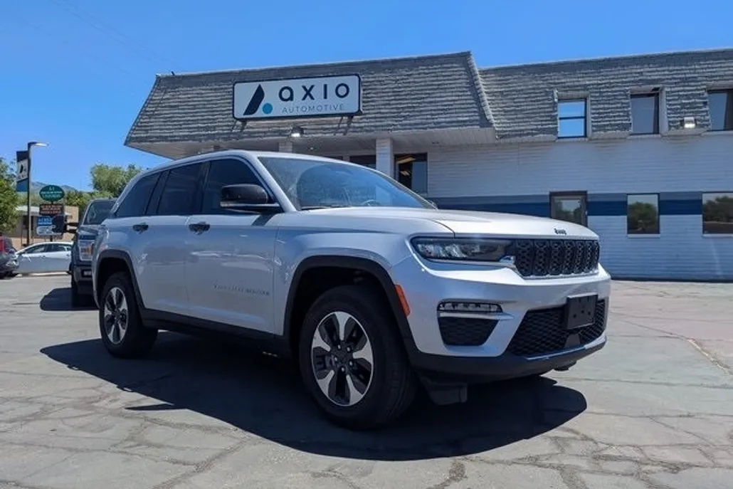 2024 Jeep Grand Cherokee 4xe Sport photo 1