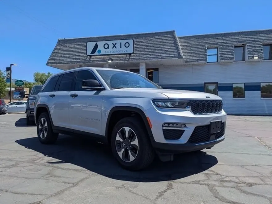 2024 Jeep Grand Cherokee 4xe Sport photo 1
