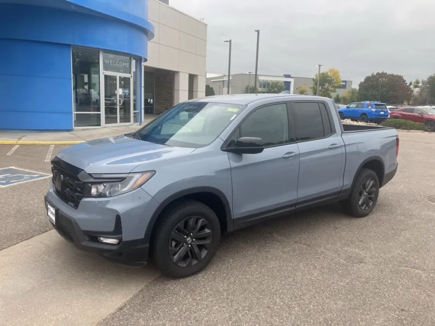 2025 Honda Ridgeline Sport photo 1