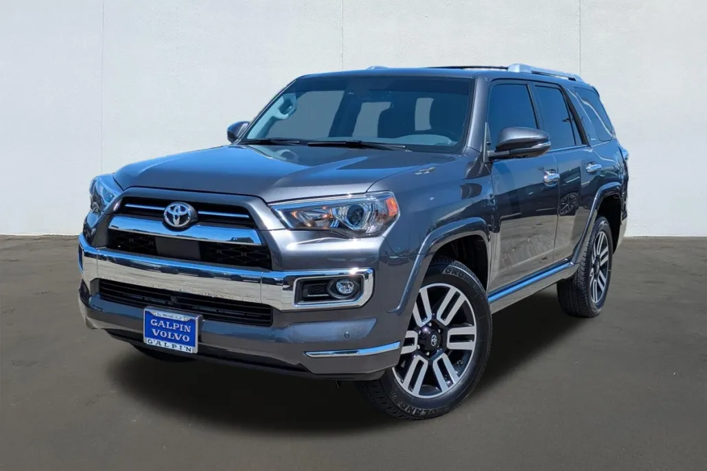 2023 Toyota 4Runner Limited photo 1