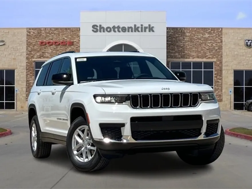 2025 Jeep Grand Cherokee Laredo photo 1