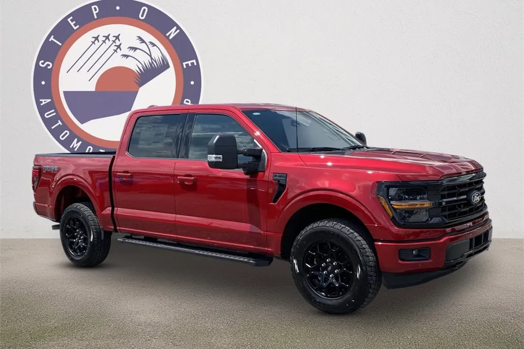 2025 Ford F-150 XLT photo 1