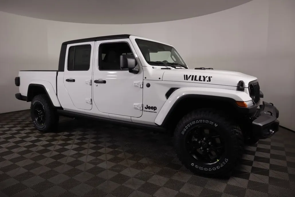 2025 Jeep Gladiator Willys photo 1