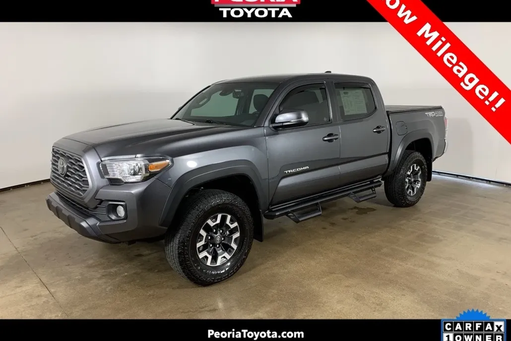 2023 Toyota Tacoma TRD Off-Road photo 1