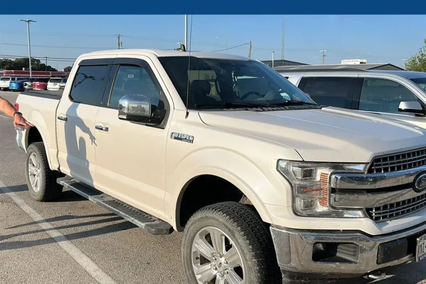 2019 Ford F-150 Lariat photo 1