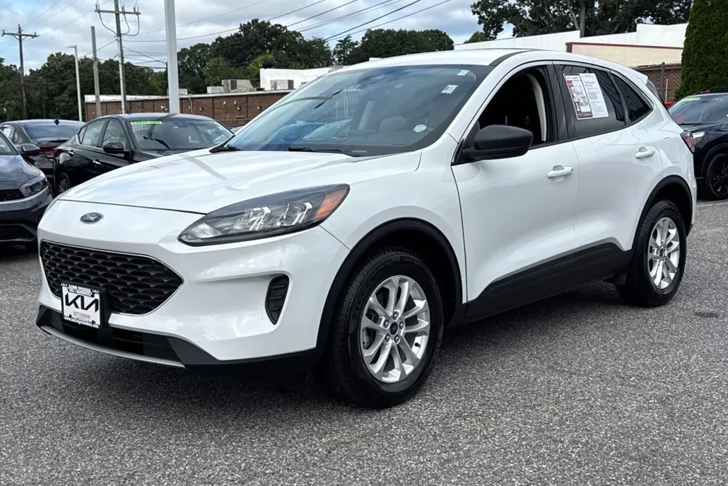 2022 Ford Escape SE photo 1