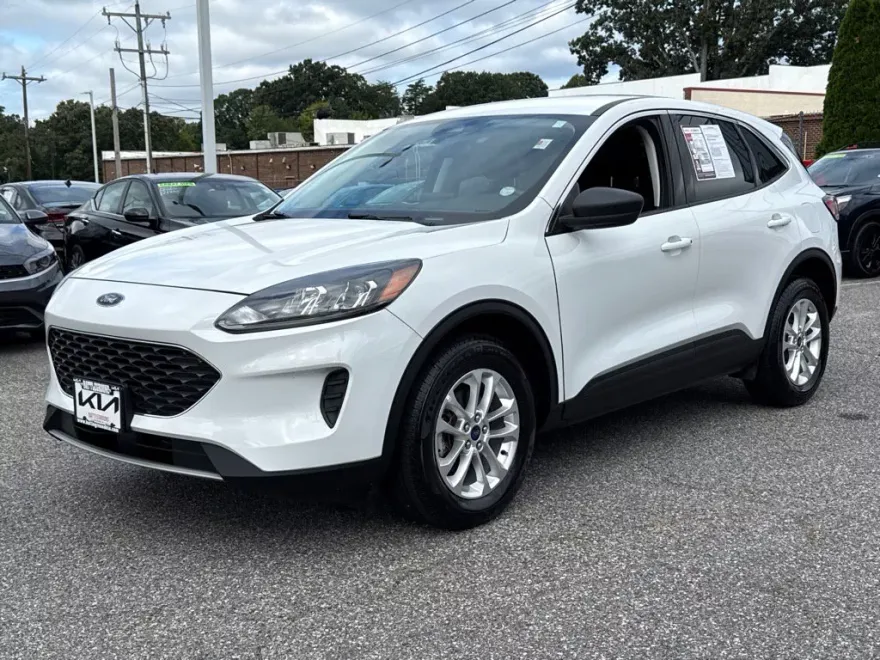 2022 Ford Escape SE photo 1