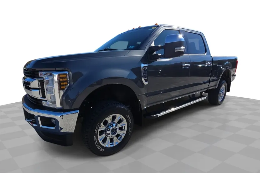 2019 Ford F-350 XLT photo 1