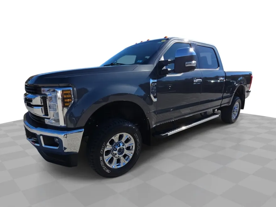 2019 Ford F-350 XLT photo 1