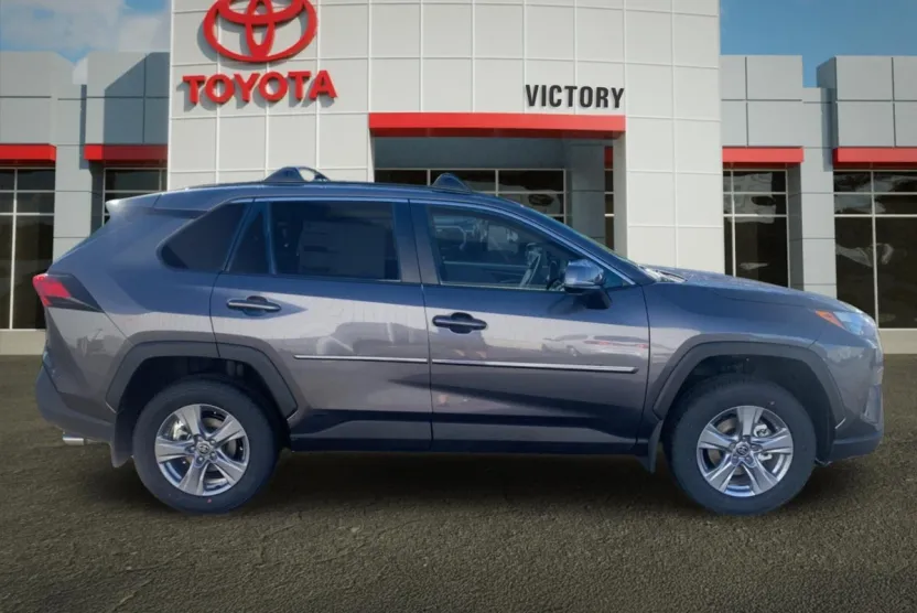 2025 Toyota RAV4 Hybrid XLE photo 1