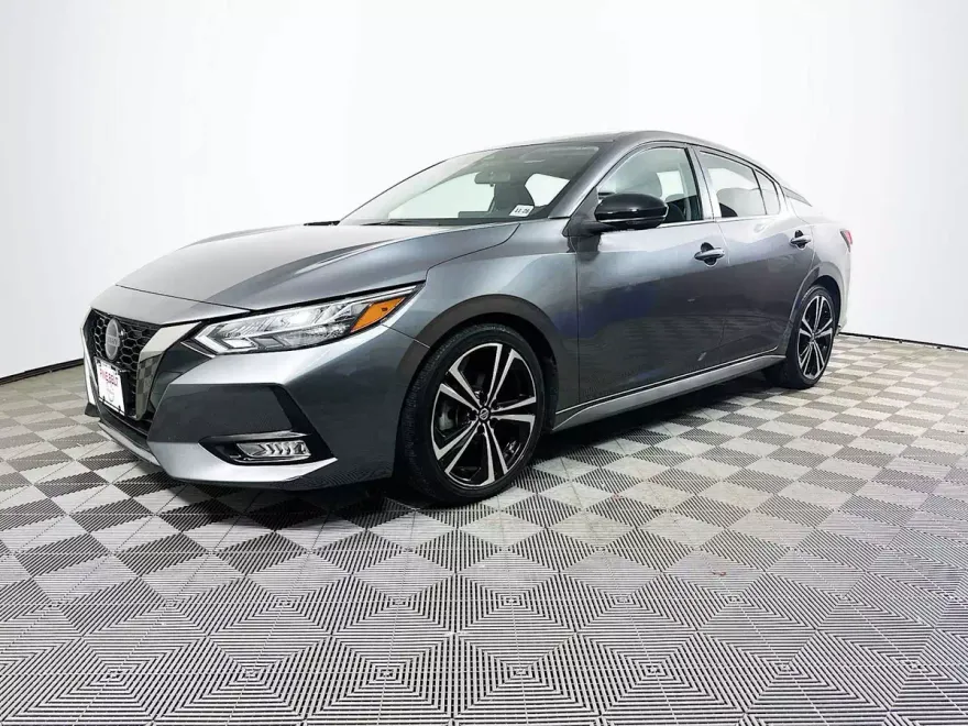 2021 Nissan Sentra SR photo 1