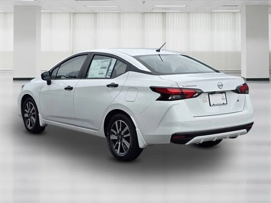 2025 Nissan Versa S photo 1