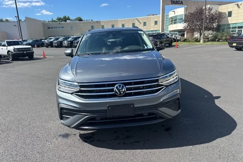 2024 Volkswagen Tiguan S photo 1