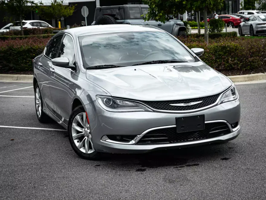 2015 Chrysler 200 C photo 1
