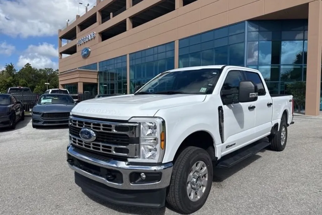 2024 Ford F-250 photo 1