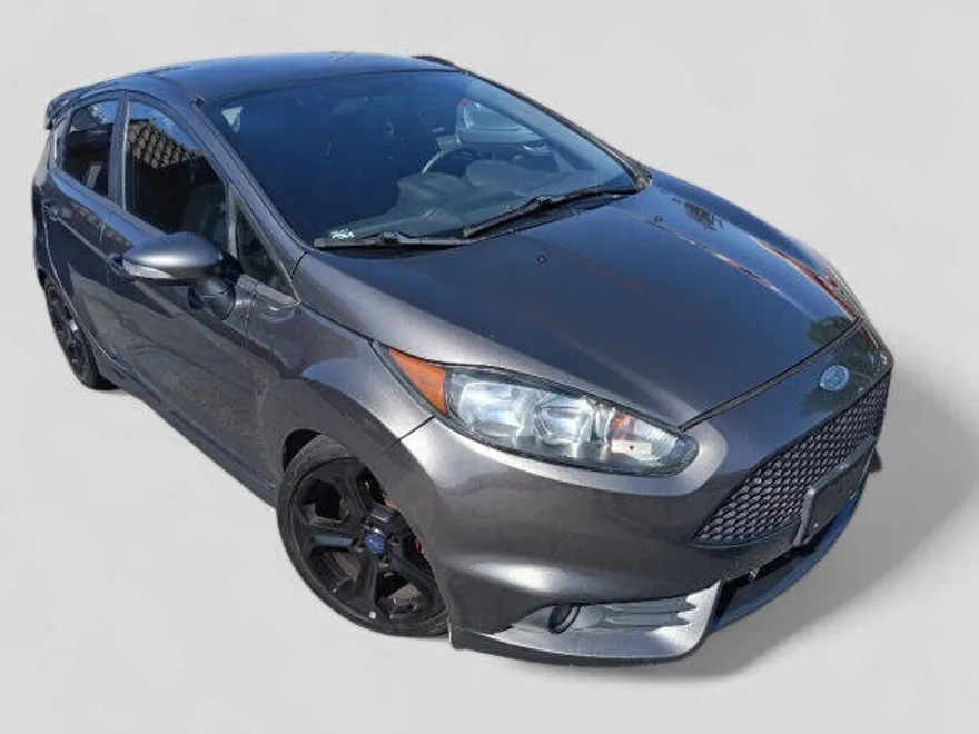 2016 Ford Fiesta ST photo 1