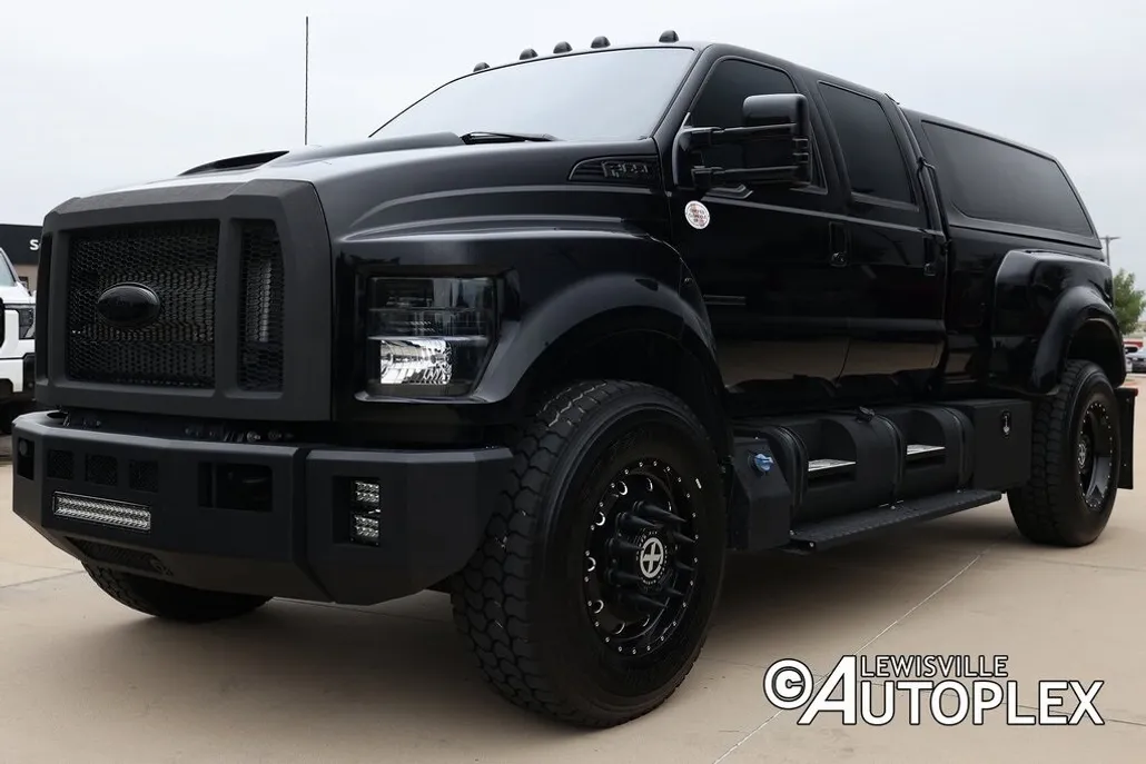 2024 Ford F-650 Base photo 1