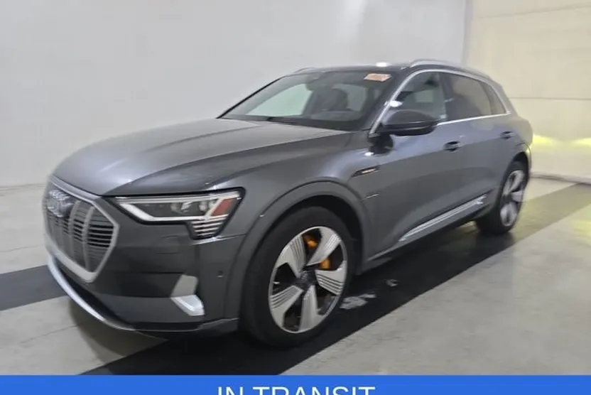 2019 Audi e-tron Prestige photo 1