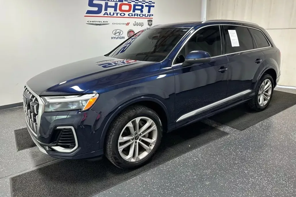 2025 Audi Q7 45 Premium photo 1
