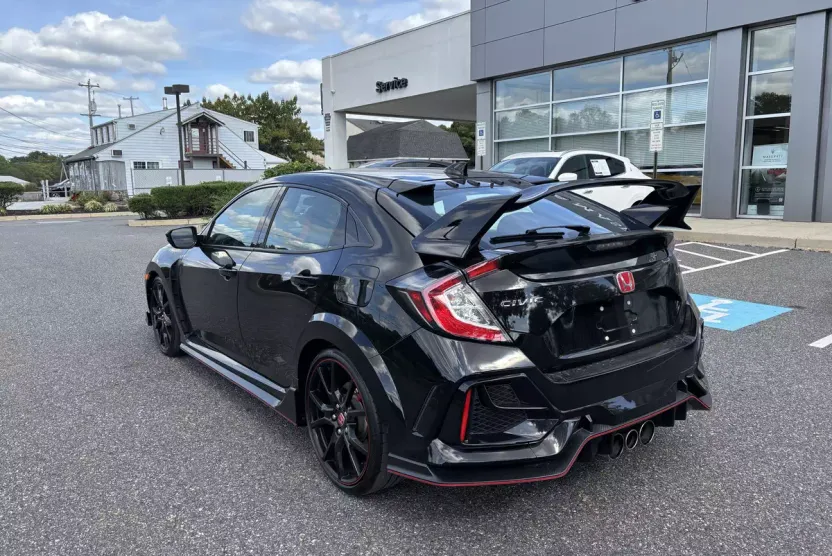 2021 Honda Civic Type R Touring Hatchback photo 1
