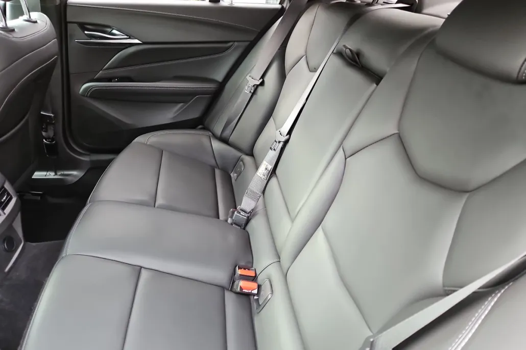 2025 Cadillac CT4 Luxury photo 1