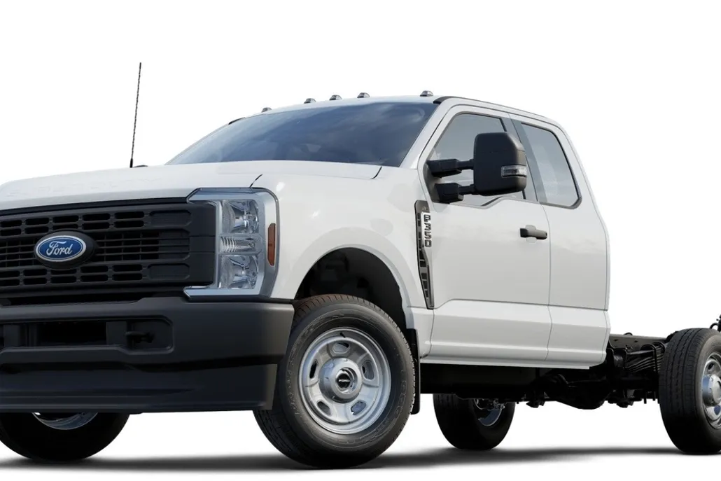 2025 Ford F-350 photo 1