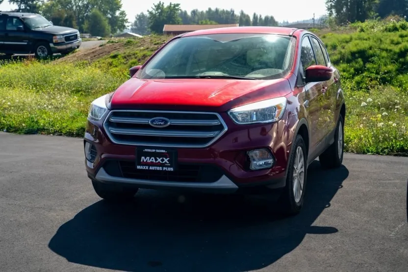 2017 Ford Escape SE photo 1